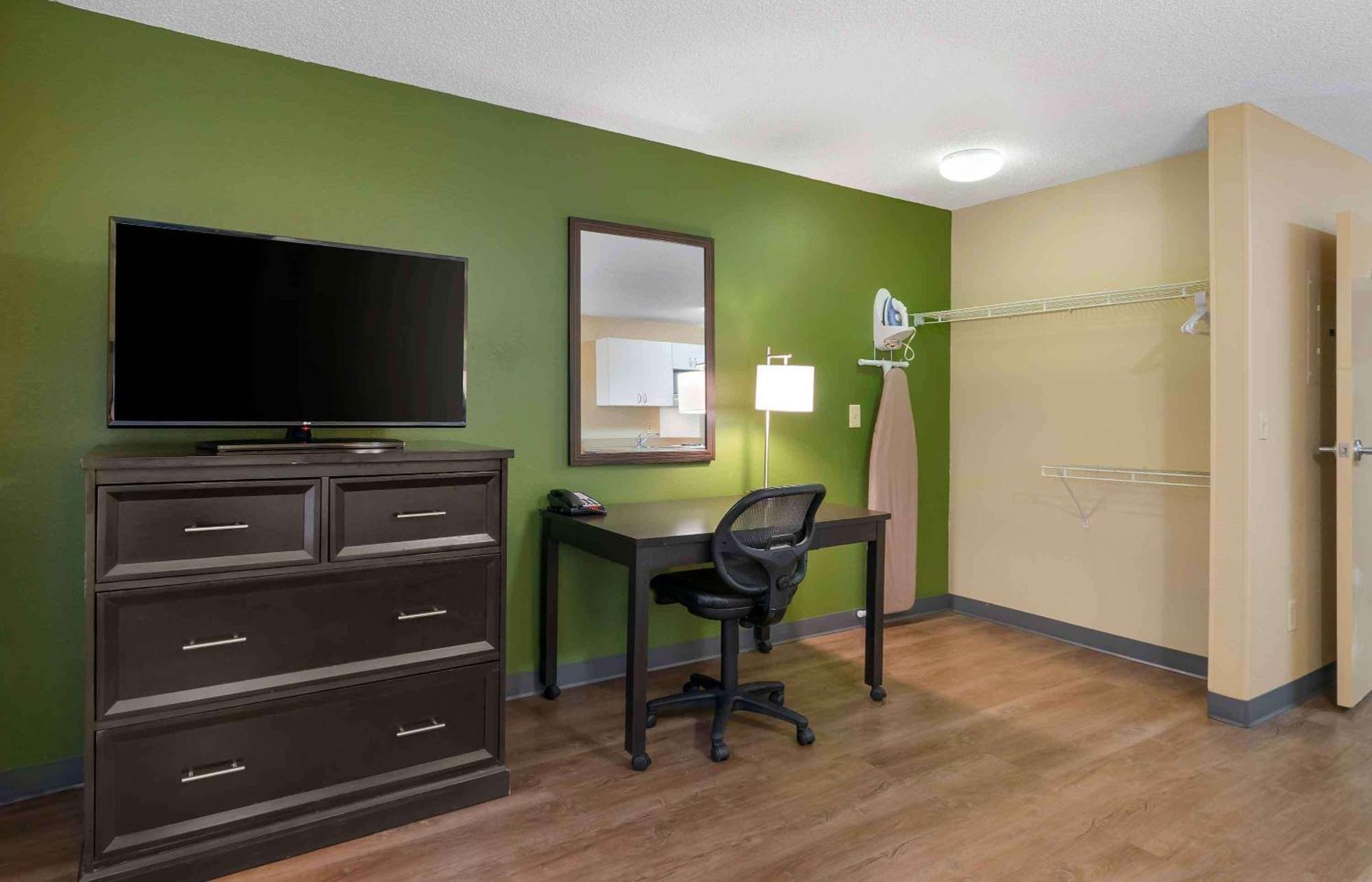 Extended Stay America Suites - St Petersburg - Clearwater - Executive Dr Largo Buitenkant foto