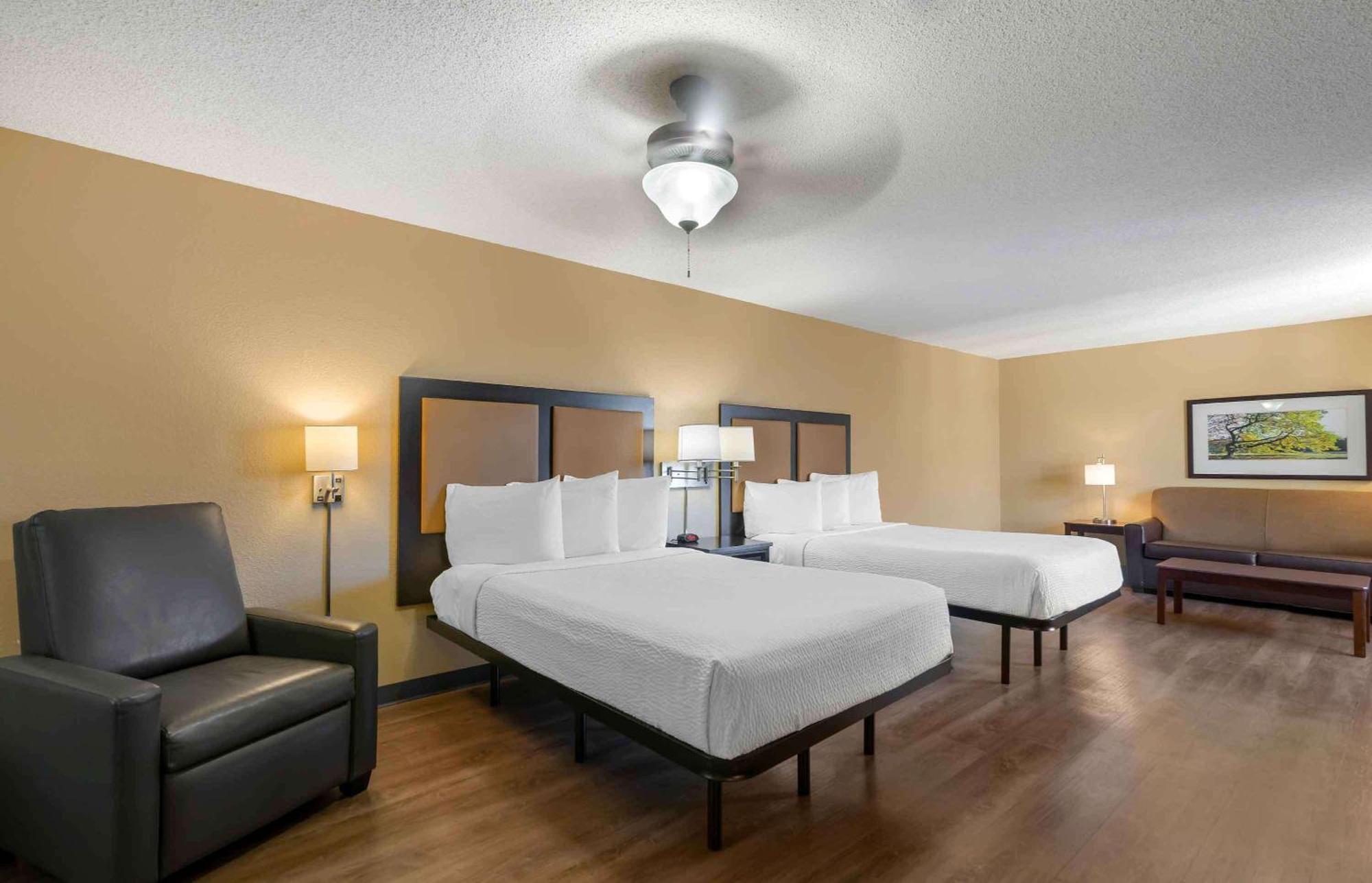 Extended Stay America Suites - St Petersburg - Clearwater - Executive Dr Largo Buitenkant foto