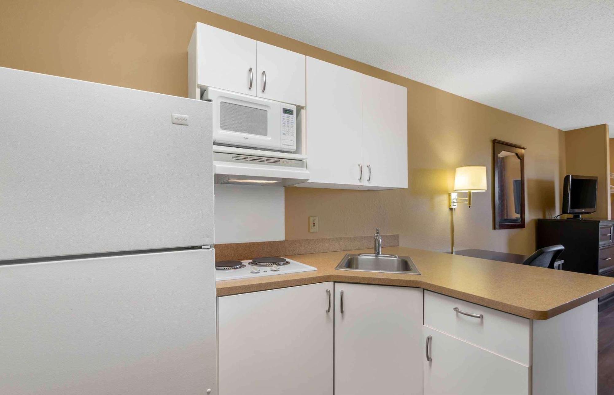 Extended Stay America Suites - St Petersburg - Clearwater - Executive Dr Largo Buitenkant foto
