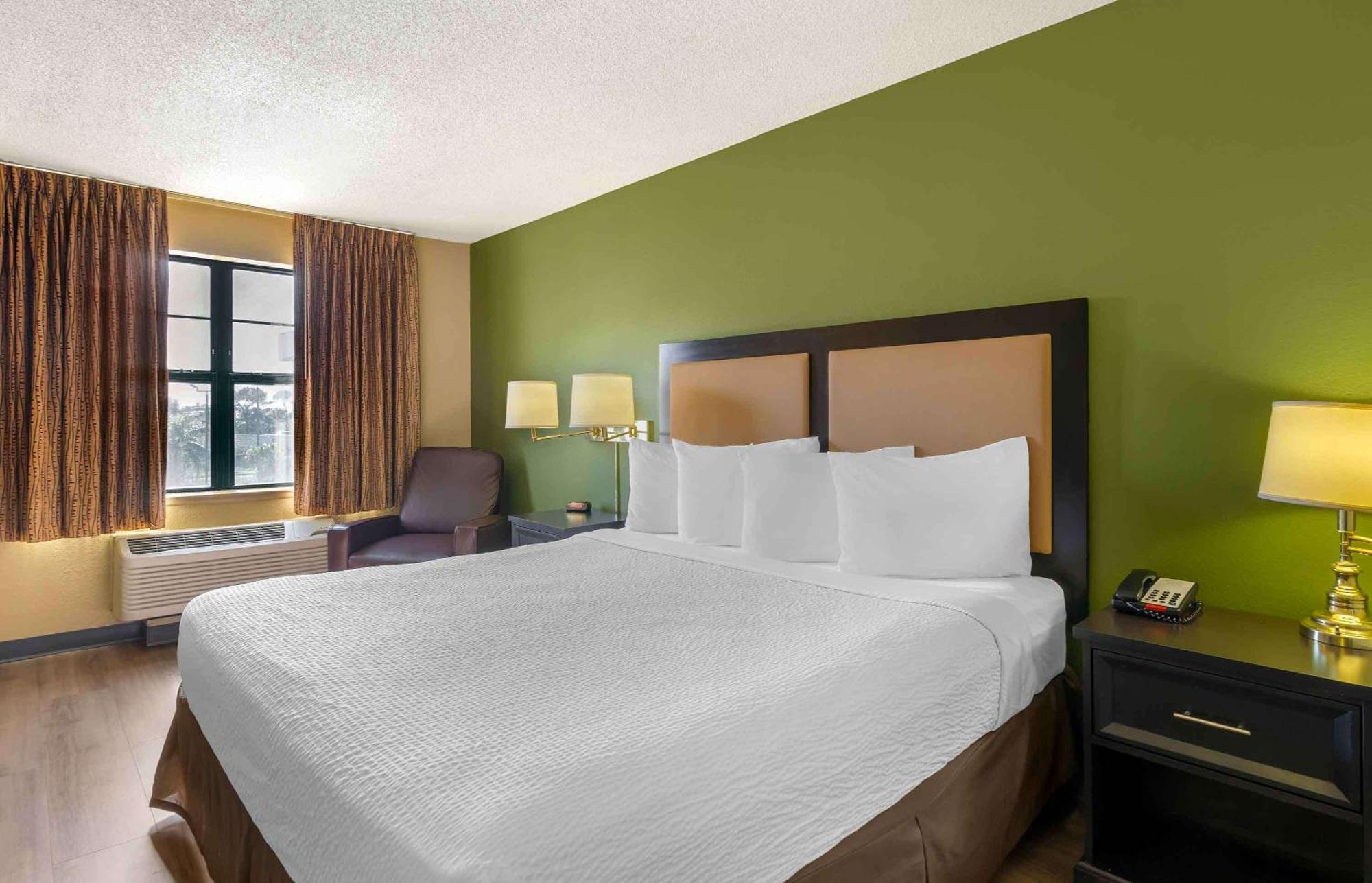 Extended Stay America Suites - St Petersburg - Clearwater - Executive Dr Largo Buitenkant foto