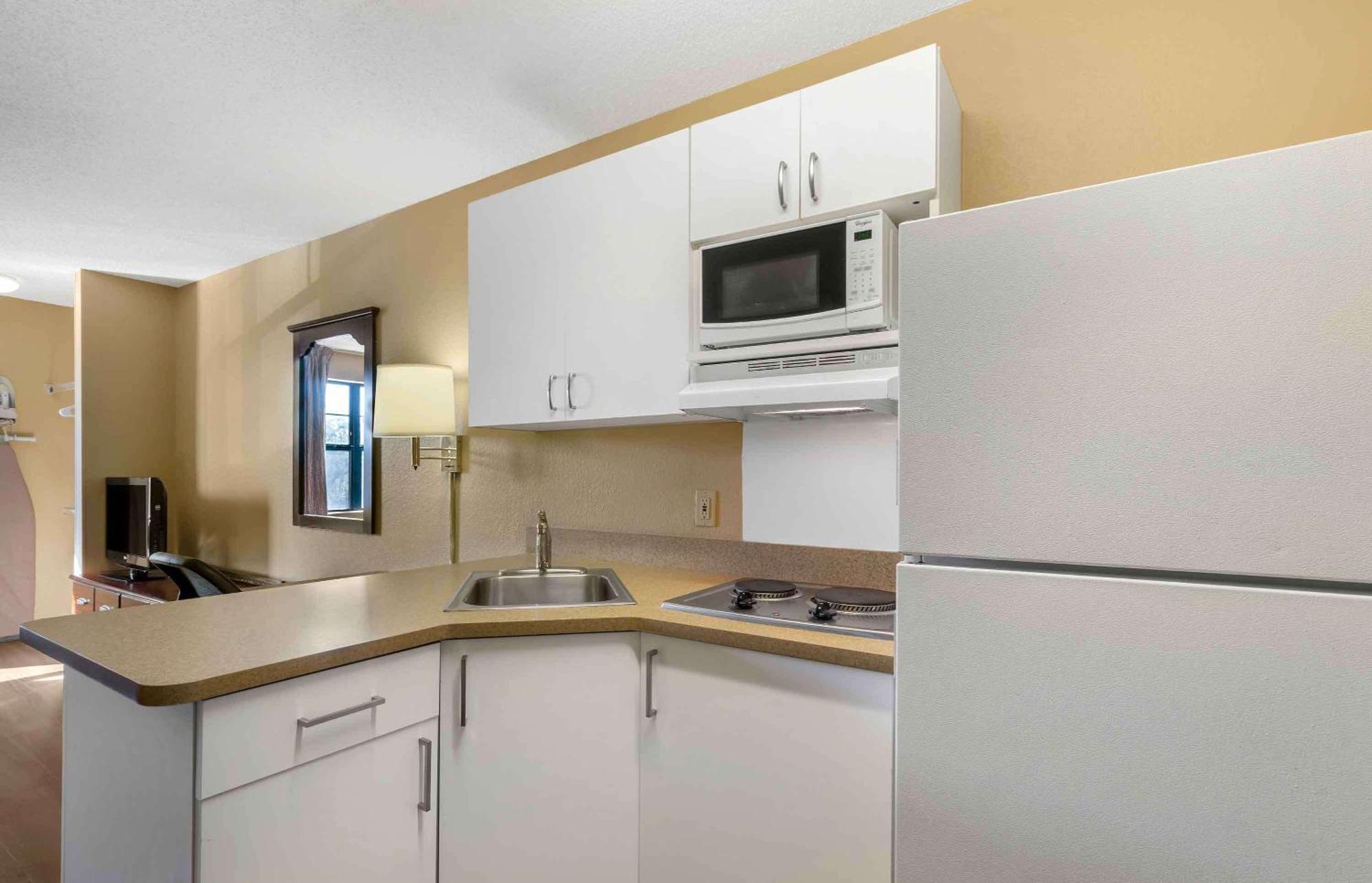Extended Stay America Suites - St Petersburg - Clearwater - Executive Dr Largo Buitenkant foto