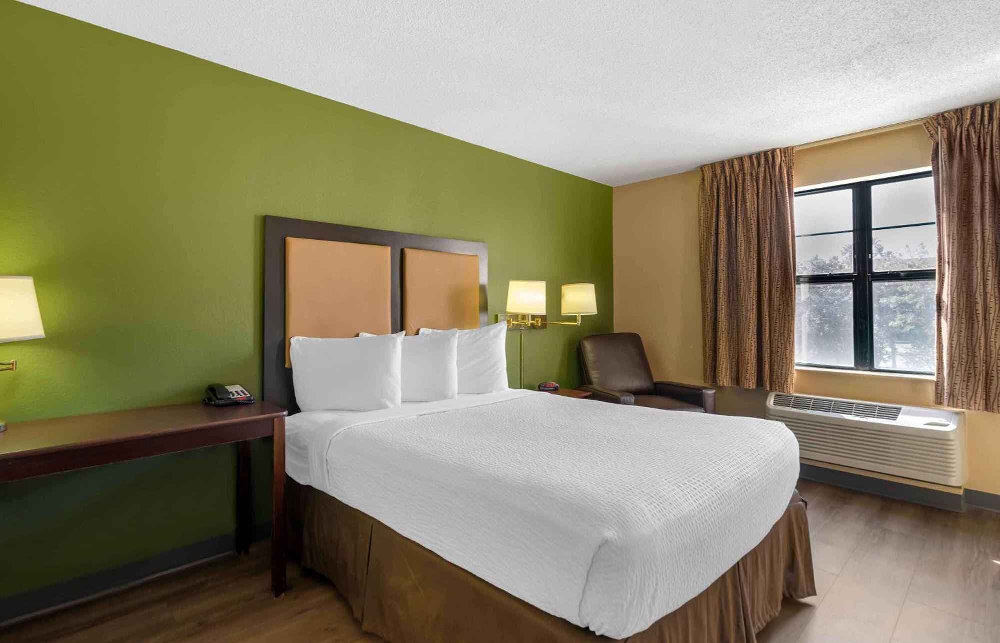 Extended Stay America Suites - St Petersburg - Clearwater - Executive Dr Largo Buitenkant foto