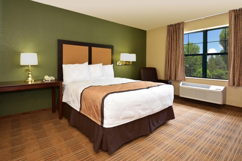 Extended Stay America Suites - St Petersburg - Clearwater - Executive Dr Largo Buitenkant foto