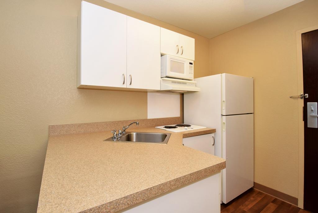 Extended Stay America Suites - St Petersburg - Clearwater - Executive Dr Largo Buitenkant foto