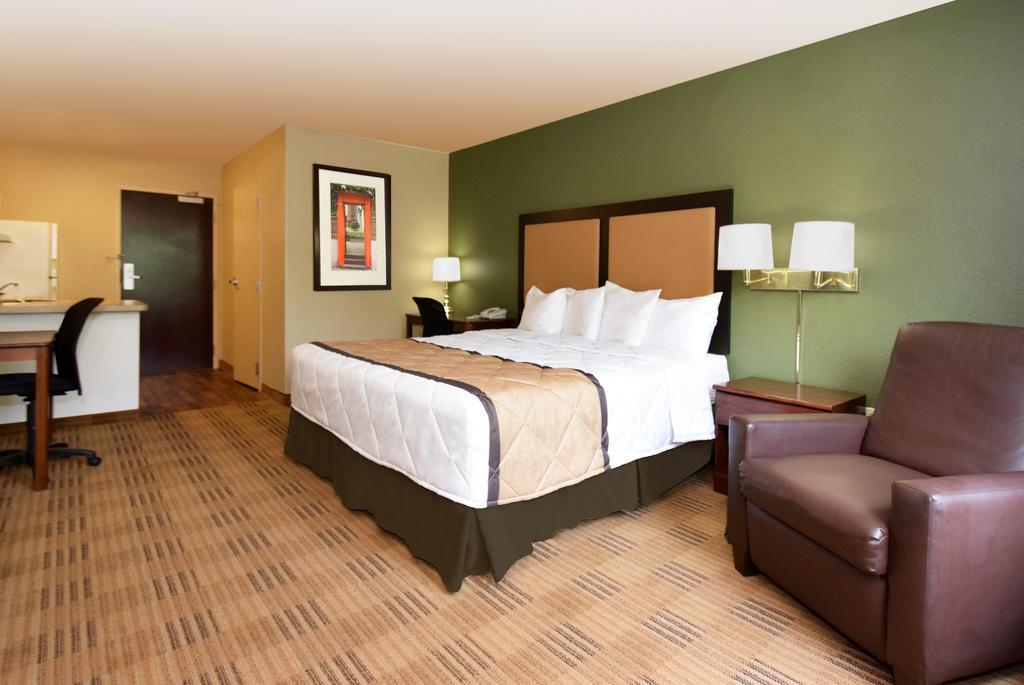 Extended Stay America Suites - St Petersburg - Clearwater - Executive Dr Largo Buitenkant foto